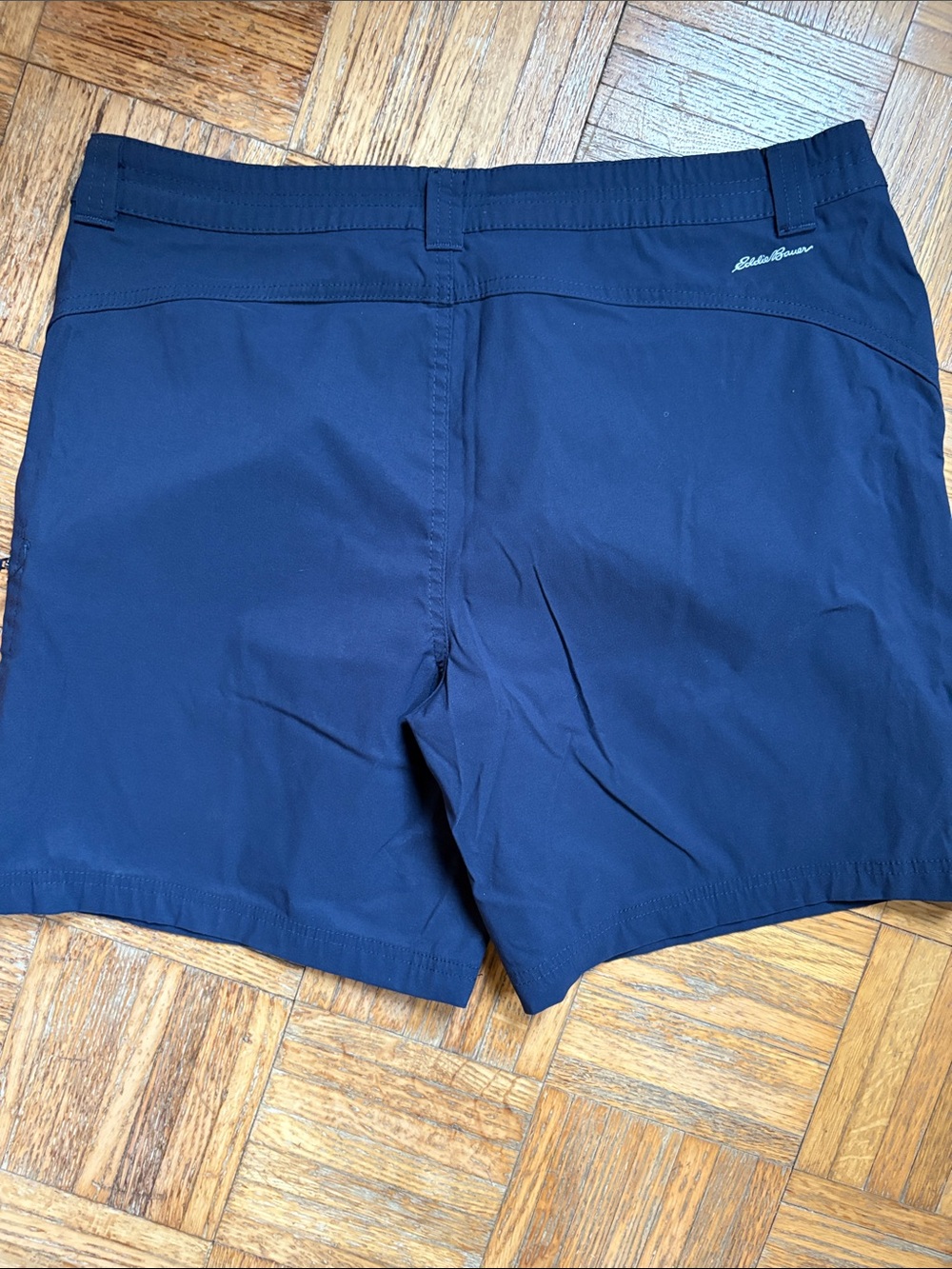 Eddie Bauer size 12 women’s navy Shorts - Picture 4 of 4
